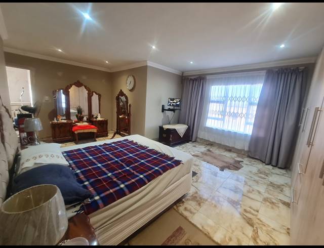 3 BEDROOM HOUSE FOR SALE IN VAALOEWER